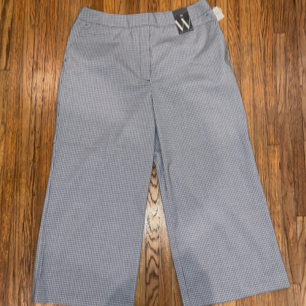 Adorable navy/lavender plaid Worthington cropped dress pants